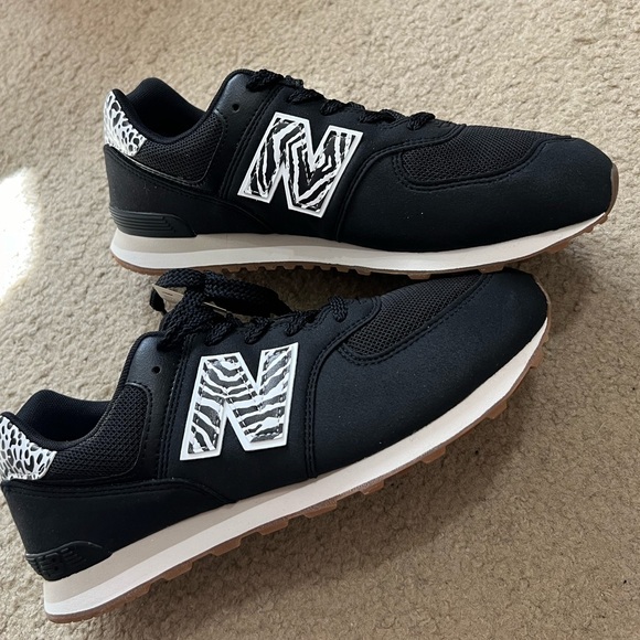 New Balance Zebra Print Sneakers - Picture 12 of 15